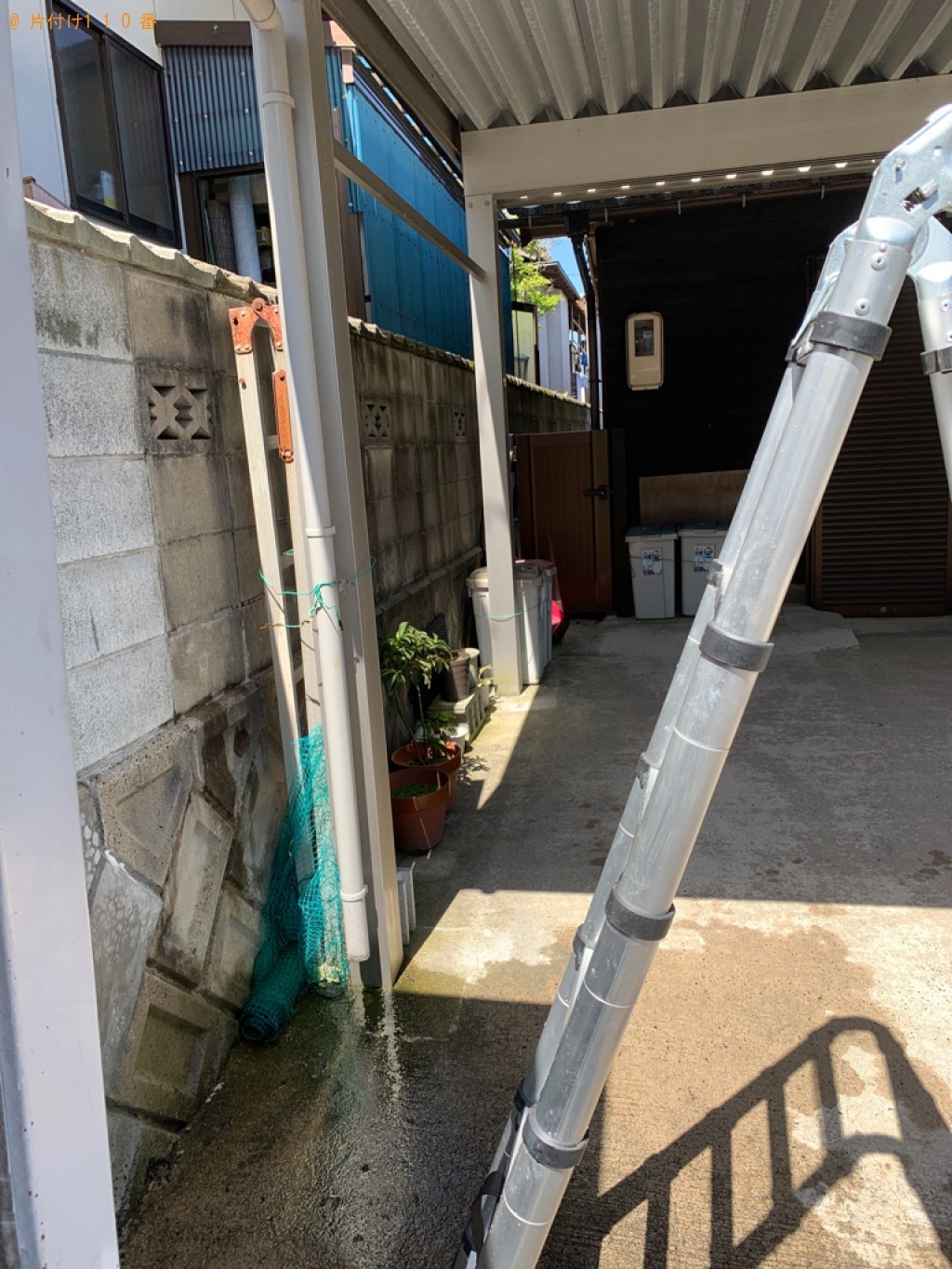 【鳥取市青谷町】カーポートの屋根の排水部分の掃除ご依頼