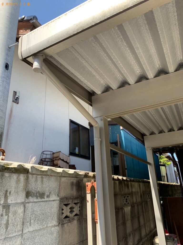 【鳥取市青谷町】カーポートの屋根の排水部分の掃除ご依頼