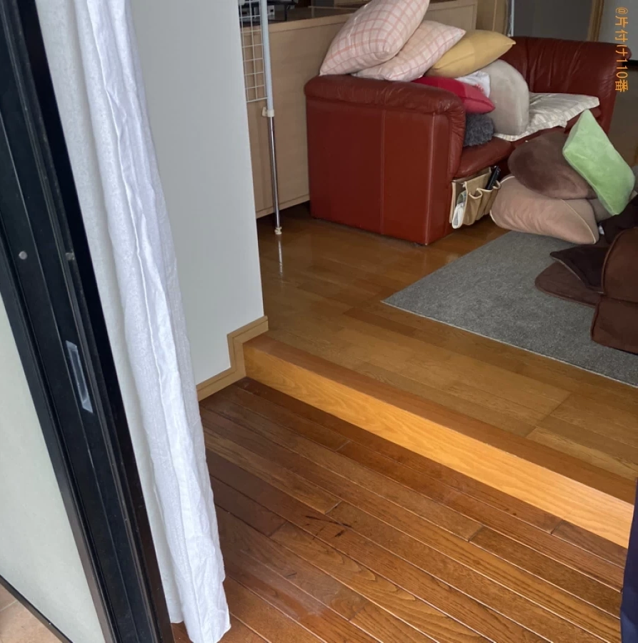 【西伯郡南部町】ソファー、ミニ冷蔵庫、テレビ台、モニター等の回収